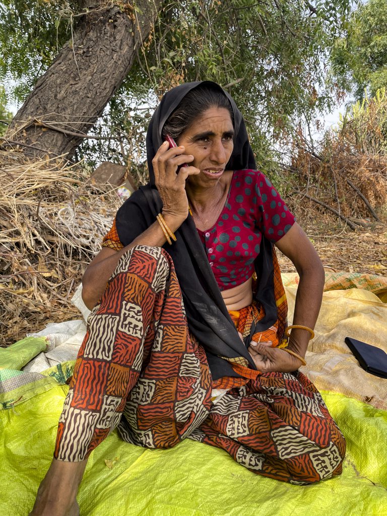 Geeta Rabari Sex Videos - Women Yet To Cross Gender Barriers In India's Agricultural Markets -  BehanBox